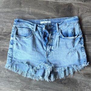Stylish Frayed Hem Denim Shorts